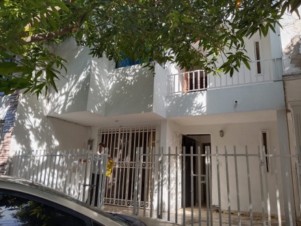 Casa en VENTA Urb. El Golf 2 Pisos
